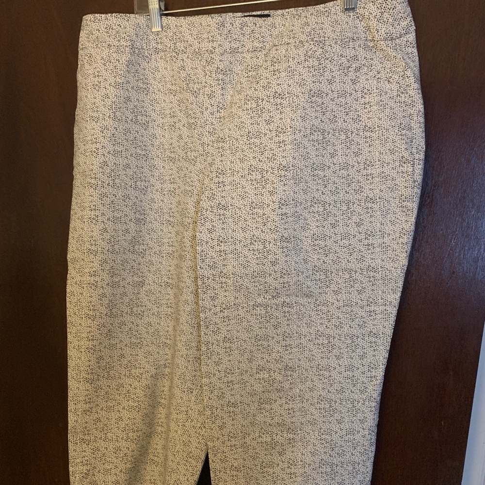White with Black pattern Dressy Crop Pants